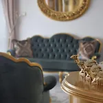 My White House Apartment *