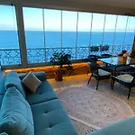 My White House Apartment *