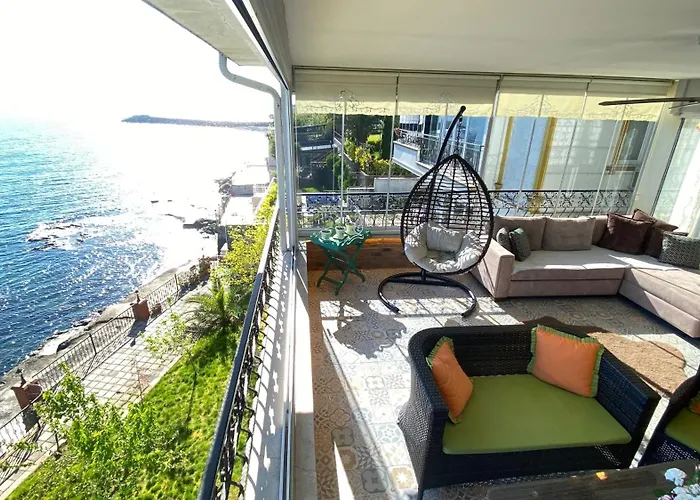 Апартаменты My White House