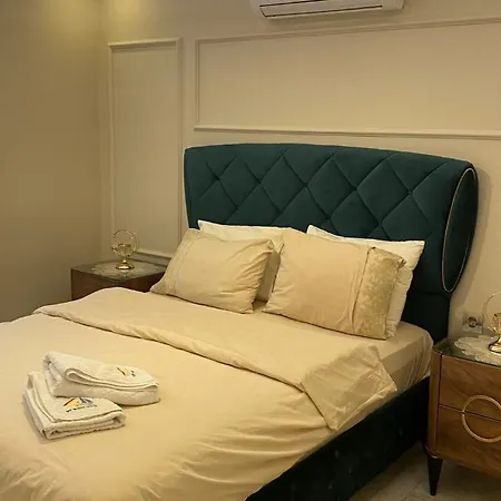 Daire My White House *